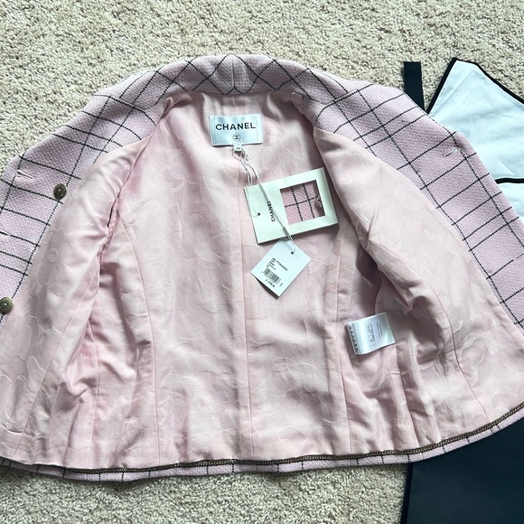 CHANEL 24S Vest. 38. Fits S - Picture 8 of 16